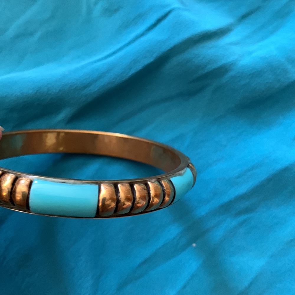 SOLD ❗️FREE 💙Bangle bracelet Vintage MUST BUNDLE - Picture 6 of 11